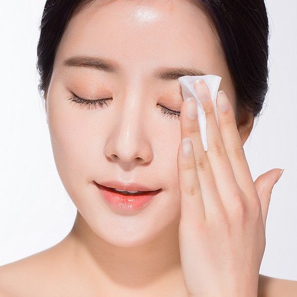 Cách vệ sinh da mặt khi bị mụn đúng cách