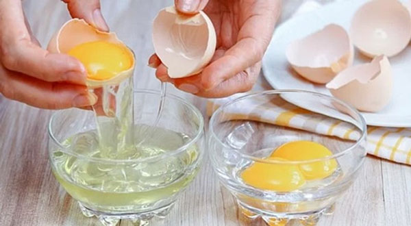 se khít lỗ chân lông bằng lòng trắng trứng