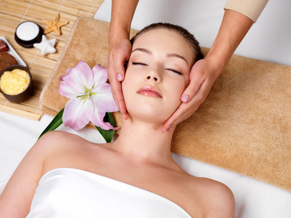 massage cơ mặt