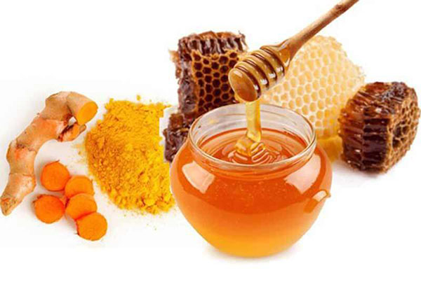 Mật ong và bột nghệ giúp giảm cân