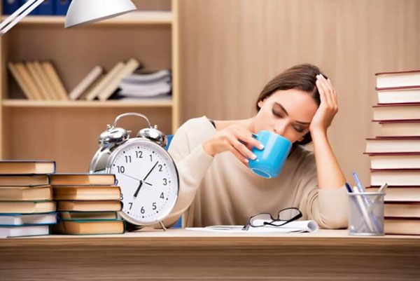 Thiếu ngủ khiến mắt nhanh lão hóa