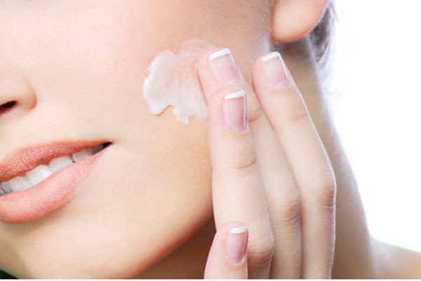 Chăm sóc da mặt nhạy cảm đúng cách