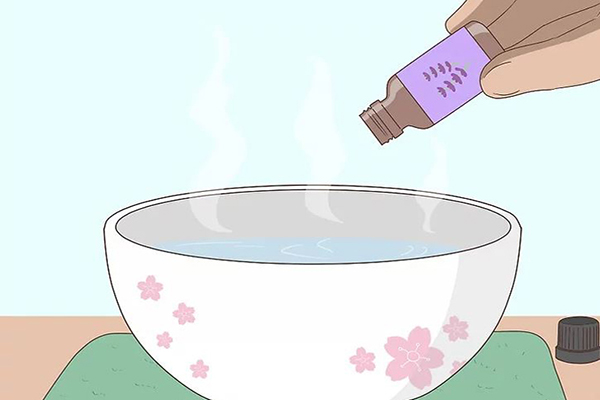 Có thể thêm tinh dầu thơm vào bát nước để xông mặt thư giãn 