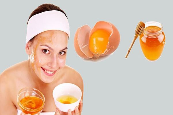 Mặt nạ trứng gà mật ong không chỉ là phương pháp dưỡng da nổi tiếng ở Việt Nam, mà còn rất phổ biến tại nhiều quốc gia. Vậy đắp trứng gà với mật ong có tác dụng gì?