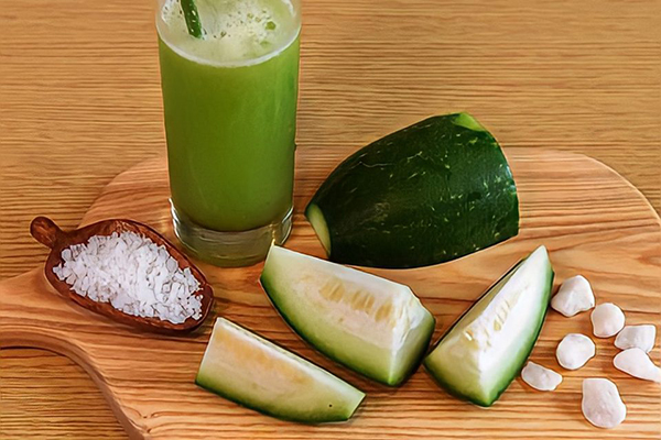 Phụ nữ sau sinh có ăn được bí đao không