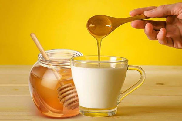 Mặt nạ mật ong sữa chua giúp kháng viêm, chữa lành vết thương
