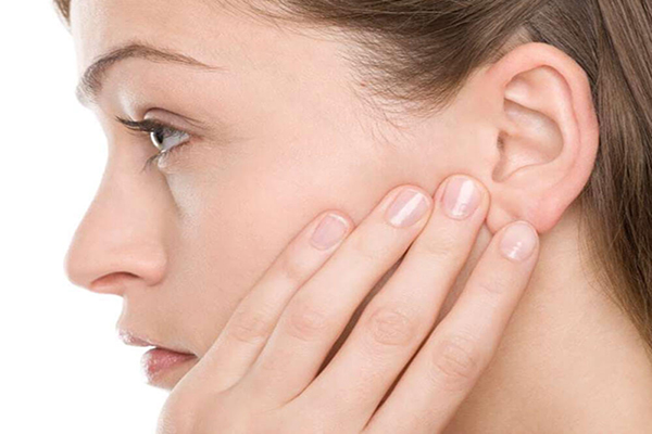 Đắp mặt nạ quá lâu có thể gây ngứa da mặt, do da thừa dưỡng chất dẫn đến phản tác dụng