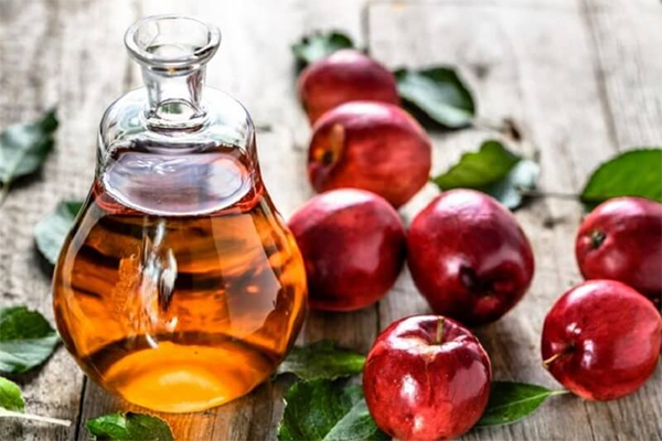 Sử dụng giấm táo hỗ trợ điều trị mụn thịt nhanh hơn