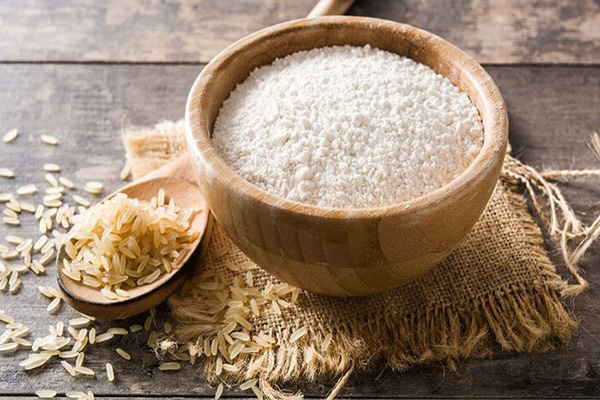 Có nên đắp mặt nạ bột gạo hàng ngày không? Khi bột gạo đem lại nhiều công dụng trong việc chăm sóc da