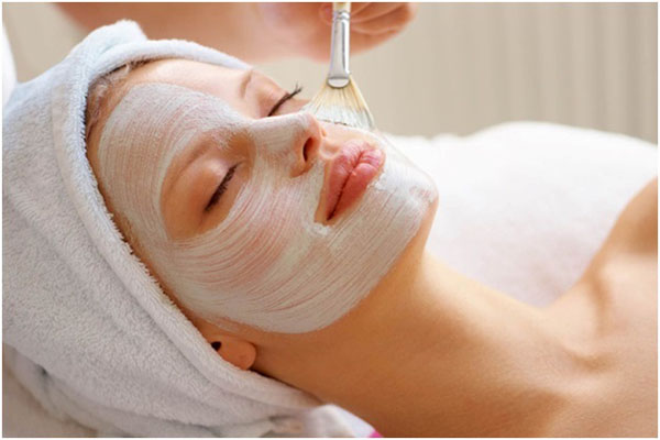 Đắp mặt nạ sữa chua thích hợp cho da khô