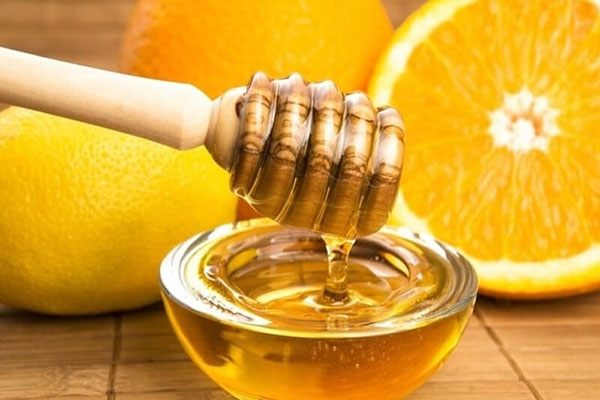 Mật ong và cam giúp củng cố lớp hàng rào bảo vệ da
