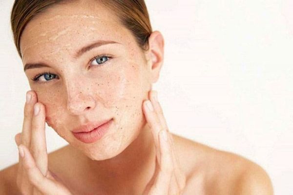 Tẩy da chết hằng tuần