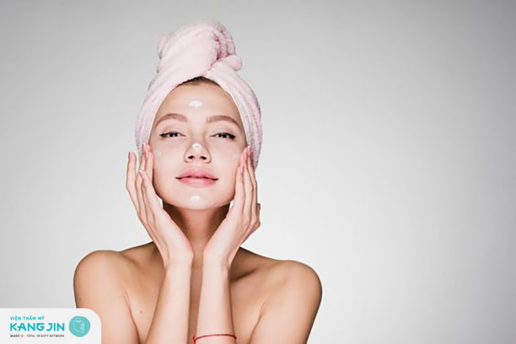 Làn da vào mùa hè càng cần được chăm sóc kem dưỡng ẩm mùa hè và mùa đông