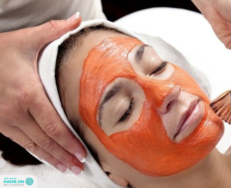 Đắp mặt nạ cà chua chống lão hóa da Đắp mặt nạ cà chua chống lão hóa da