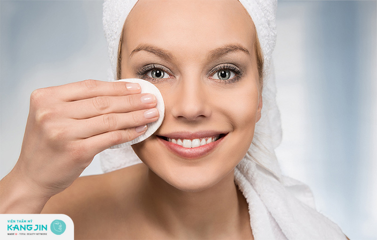 Chăm sóc da mặt đúng cách hạn chế tình trạng nang lông mở rộng